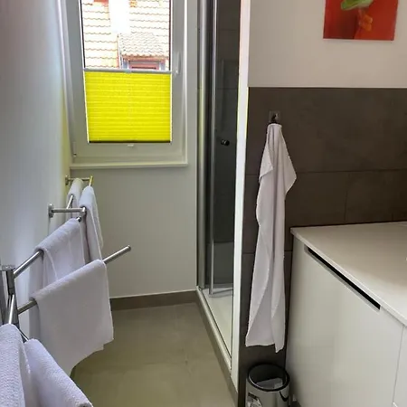 Ueber Den Daechern Von *