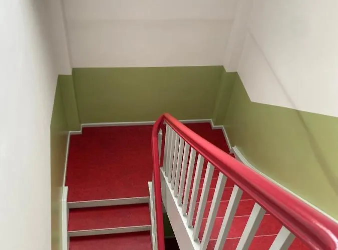 Ueber Den Daechern Von