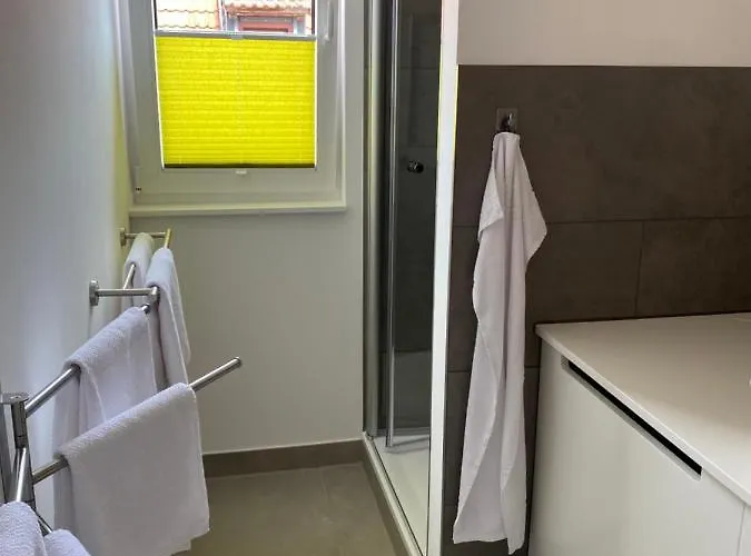 Ueber Den Daechern Von *